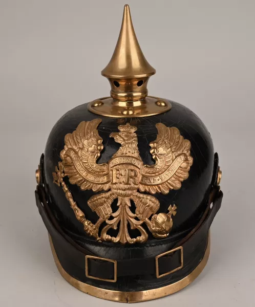 Prussian Enlisted Infantry Pickelhaube Visuel 1 principal